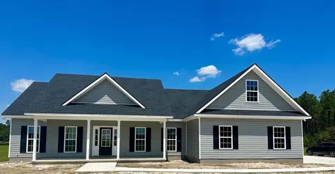 3596 Dean Still Rd, Blackshear, GA 31516