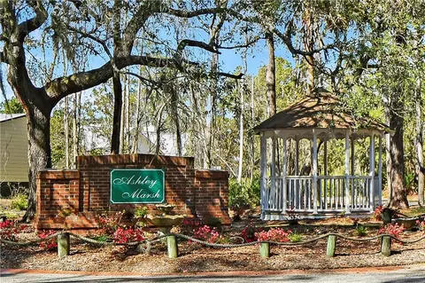 110 Ashley Marsh Dr, Brunswick, GA 31523