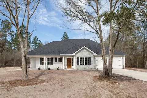 4869 Stanfield Cir, Blackshear, GA 31516