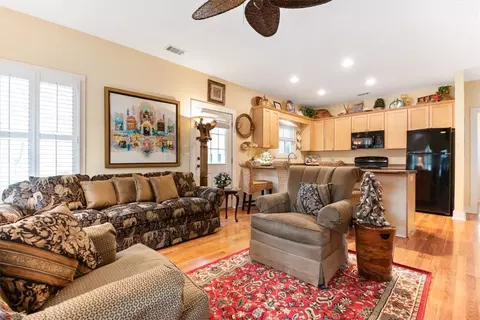 Living - 1079 New Shellman Rd NE, Shellman Bluff, GA 31331 photo 1 of 4