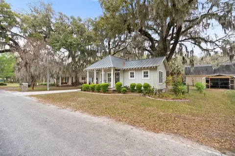 Exterior - 1079 New Shellman Rd NE, Shellman Bluff, GA 31331 photo 7 of 17