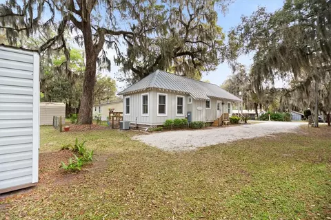 Exterior - 1079 New Shellman Rd NE, Shellman Bluff, GA 31331 photo 5 of 17