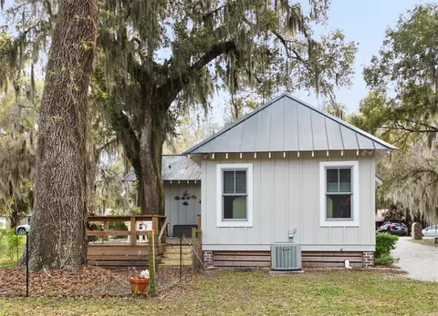 Exterior - 1079 New Shellman Rd NE, Shellman Bluff, GA 31331 photo 6 of 17