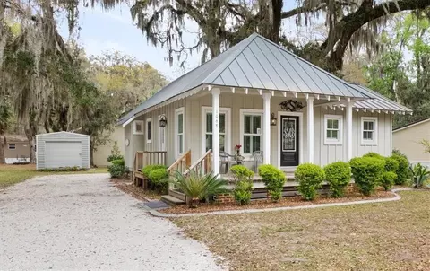 1079 New Shellman Rd NE, Shellman Bluff, GA 31331