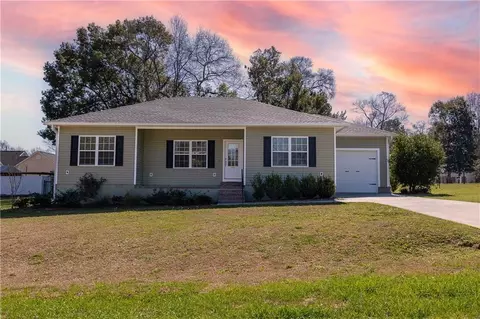 1121 Tanner Cir, Blackshear, GA 31516