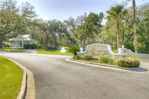 1400 Ocean Blvd #321, Saint Simons Island, GA 31522