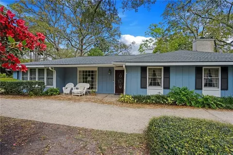 221 Leake St, Saint Simons Island, GA 31522