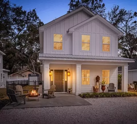 118 Maple St, Saint Simons Island, GA 31522