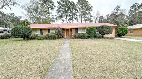 212 Fairway Oaks Dr, Brunswick, GA 31525