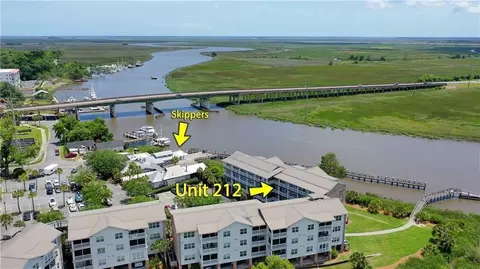 91 Screven St #E-212, Darien, GA 31305