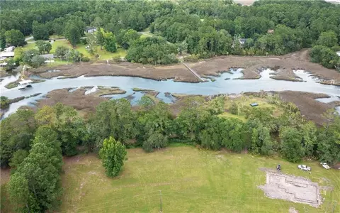 1131 River Oaks Rd #8, Brunswick, GA 31523