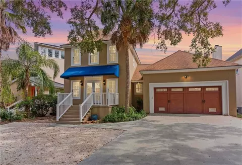 100 Mews Cir, Saint Simons Island, GA 31522