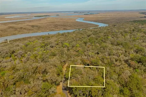 435 Pikes Bluff Dr, Saint Simons Island, GA 31522