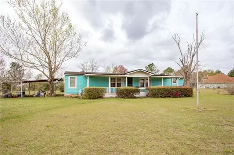 1060 Spring Lake Dr, Folkston, GA 31537