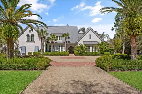 127 Harris Ln, Saint Simons Island, GA 31522
