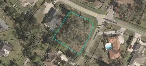 373 Oak Grove Island Dr, Brunswick, GA 31523