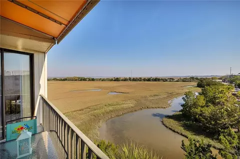 1 Marina Dr #403A, Saint Simons Island, GA 31522