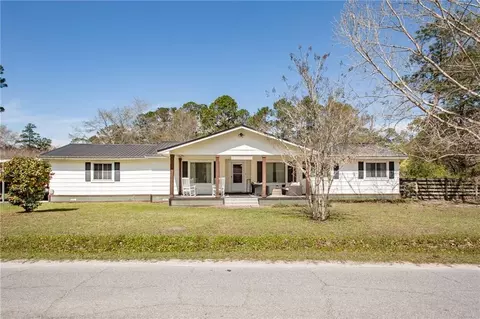 192 Fern Dr, Folkston, GA 31537