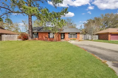1330 Loblolly Dr, Hinesville, GA 31313