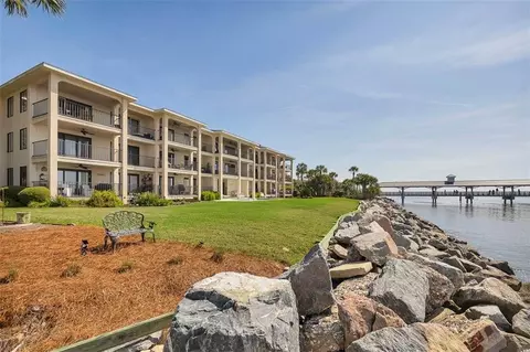 100 Floyd St #301, Saint Simons Island, GA 31522