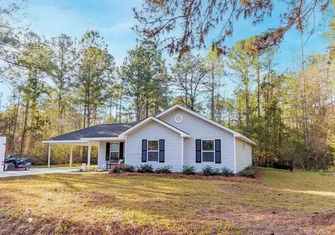 1049 Meadowood Dr, Jesup, GA 31545