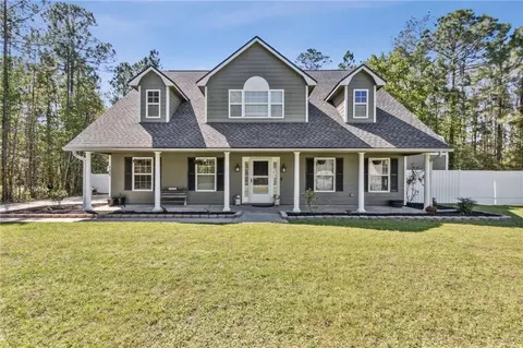 100 Victoria Cir, Saint Marys, GA 31558