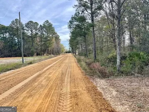 65 Three C Rd, Jesup, GA 31545