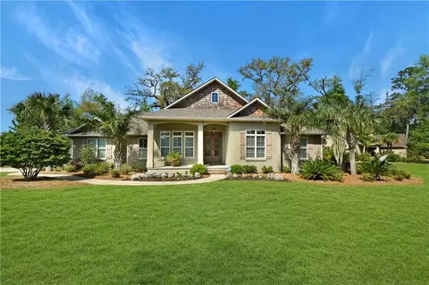 10 Willow Ct, Brunswick, GA 31523