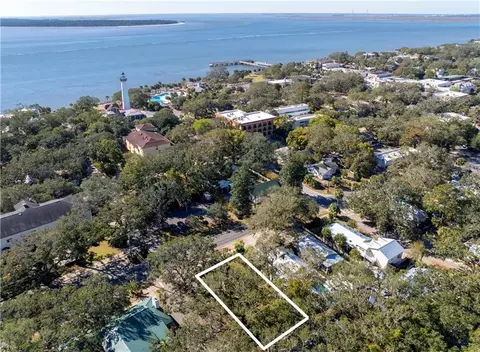 615 Ocean Blvd, Saint Simons Island, GA 31522