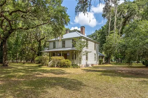 6784 Browntown Rd, Waynesville, GA 31566