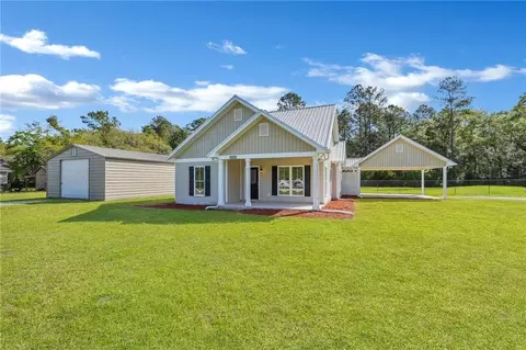 1419 Hillridge Dr SE, Darien, GA 31305
