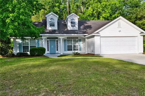 221 Country Walk Cir, Brunswick, GA 31525