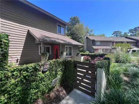 108 Barkentine Ct, Saint Simons Island, GA 31522