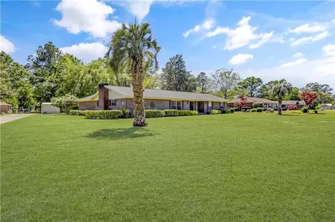 107 Bacon St, Jesup, GA 31545
