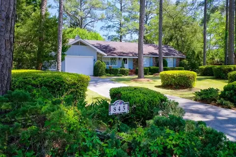 845 Jenkins St, Blackshear, GA 31516