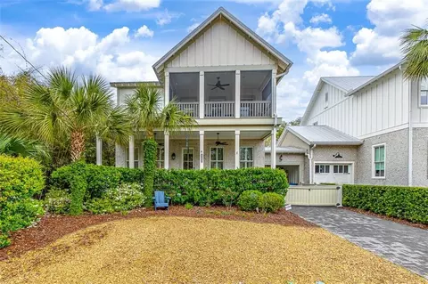 1153 Beachview Dr, Saint Simons Island, GA 31522
