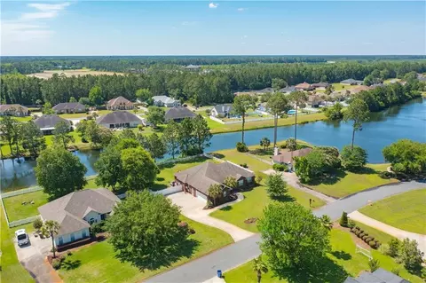 333 Edge Water Dr, Brunswick, GA 31525