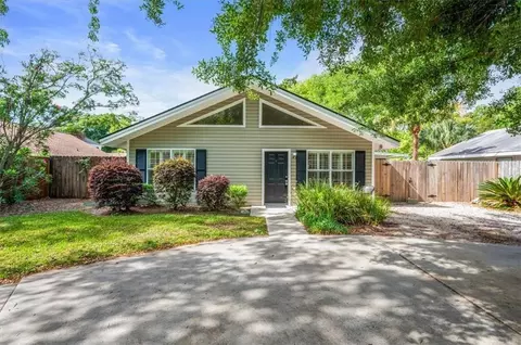 648 Cummings Ln, Saint Simons Island, GA 31522