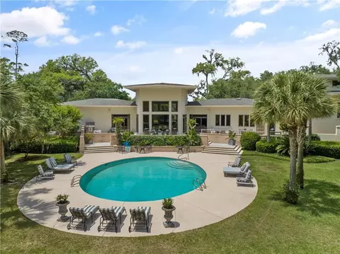 139 Point Ln, Saint Simons Island, GA 31522