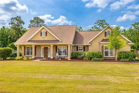 383 Lake Erie Dr, Brunswick, GA 31523