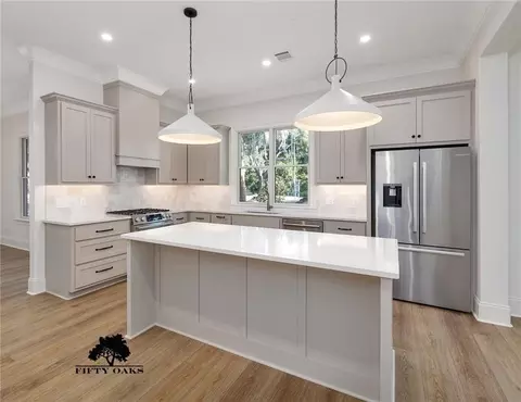 159 Fifty Oaks Ln, Saint Simons Island, GA 31522