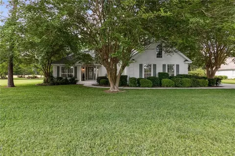 562 Cardinal Cir E, Saint Marys, GA 31558