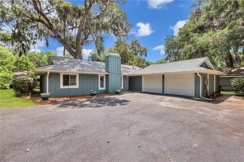 102 Palmetto Ct, Saint Simons Island, GA 31522