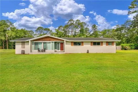 1402 Village Way, Jesup, GA 31545