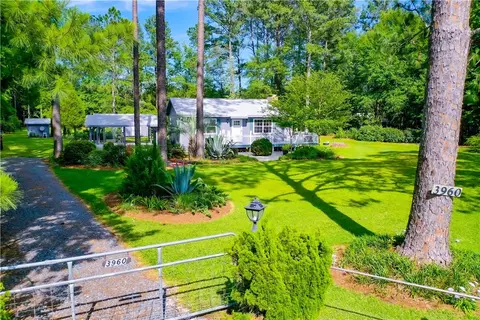 3960 County Farm Rd, Blackshear, GA 31516