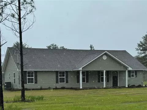 17530 Post Rd S, Waynesville, GA 31566