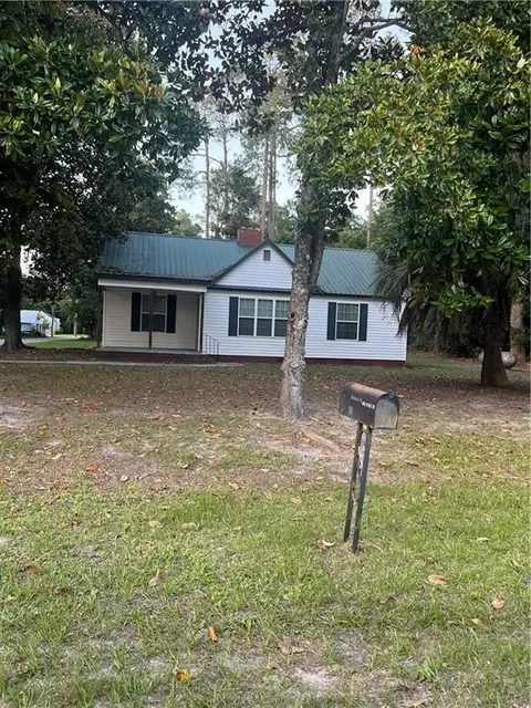 498 W Bay St, Jesup, GA 31545