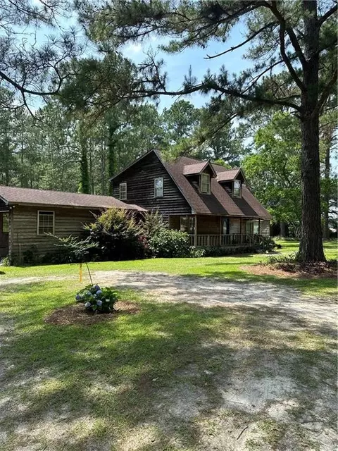 2776 Timberlake Dr, Waycross, GA 31503