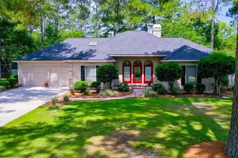 1035 Riverdale Dr, Waycross, GA 31503