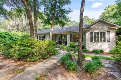 1660 Mission Dr SE, Darien, GA 31305